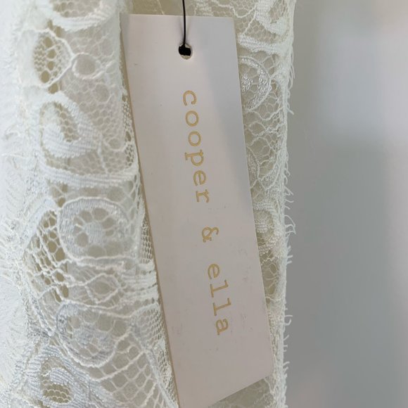 Cooper & Ella Ivory Lace Detail Layered Blouse, L - Picture 8 of 11